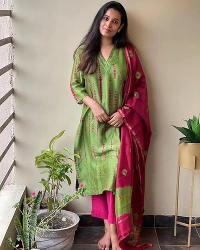 Women green plus - women, dye