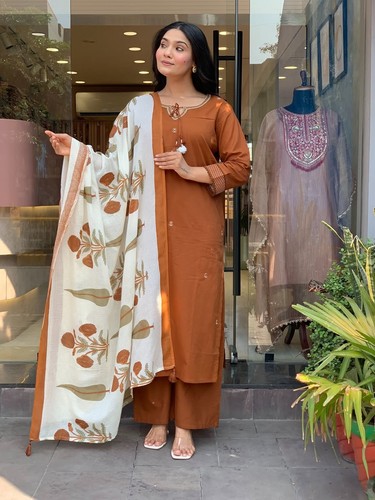 Indian pakistani party - indian, wear